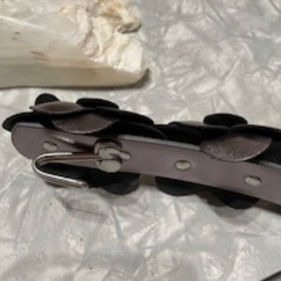 WOMENS Pretty Pewter Petal Stretch Belt - Picture 6 of 7